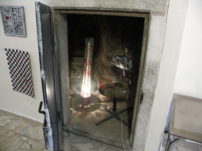 img00002.jpg